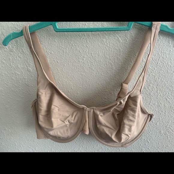 Bras - Picture 3 of 4